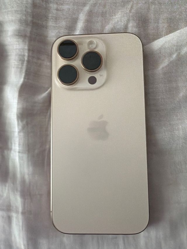 iPhone 16 Pro 128 GB desert
