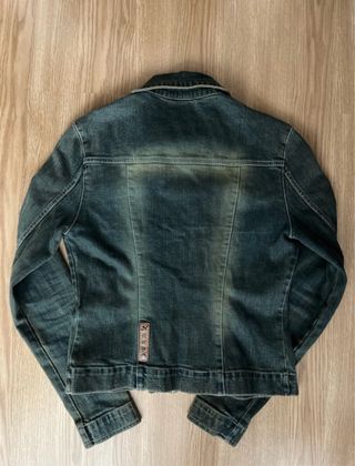 Chaqueta vaquera con cremallera