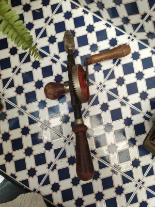Taladro Manual de madera