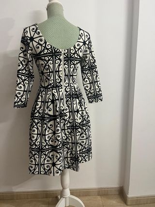 Vestido elegante estampado blanco y negro