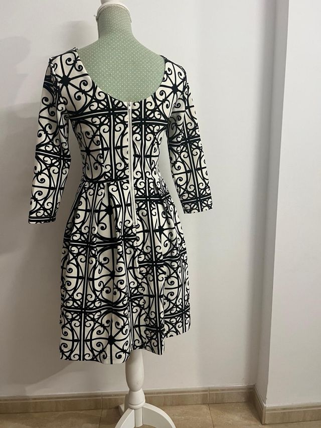 Vestido elegante estampado blanco y negro