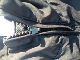 Chaqueta Adidas Negra y Roja