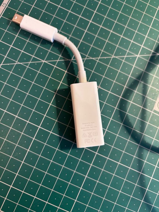 Adaptador Apple Thunderbolt a Gigabit Ethernet