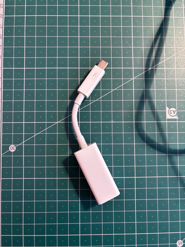 Adaptador Apple Thunderbolt a Gigabit Ethernet