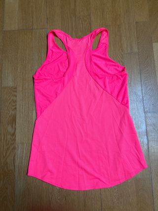 Camiseta tirantes deporte rosa