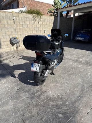 Honda Forza 750 - Pocos km y extras