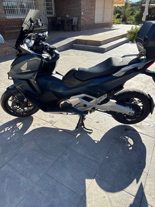 Honda Forza 750 - Pocos km y extras