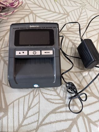 Detector de billetes falsos Safescan 155S