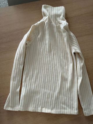 Jersey Zara cuello alto beige de niña  tall10