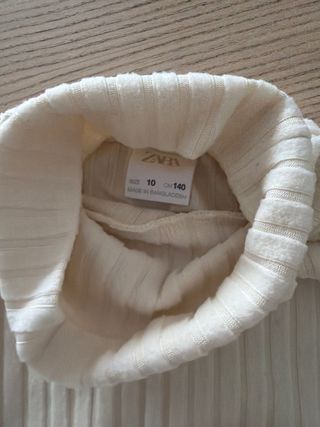 Jersey Zara cuello alto beige de niña  tall10