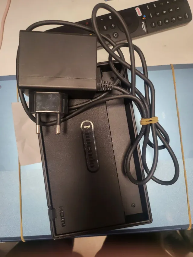 Nintendo Switch Nera + Dock e Caricatore