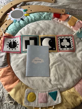 Alfombra de actividades para bebé