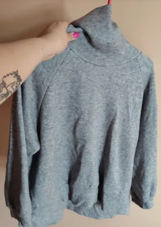 Conjunto gris cuello alto