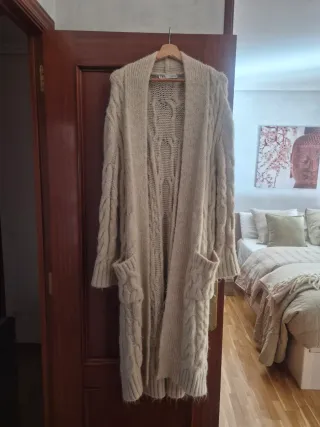 Chaqueta larga Zara beige talla única