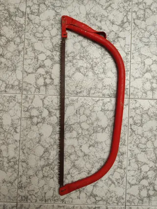 Serrucho de segueta rojo