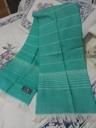 Bufanda de lana a rayas o lisas