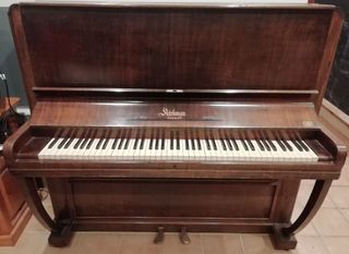 Piano Kirkman London Años 50