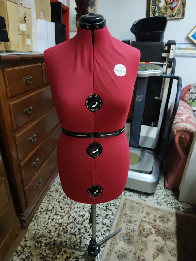 Maniquí de costura ajustable