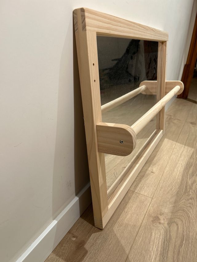Specchio per bambini in legno con barra