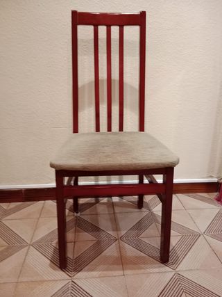Juego de 4 sillas de comedor de madera