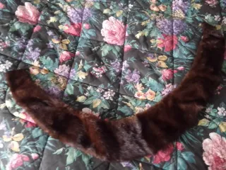 Collo di pelliccia marrone