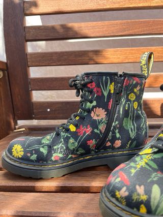 Botines Dr. Martens Florales Talla 35