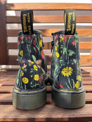 Botines Dr. Martens Florales Talla 35