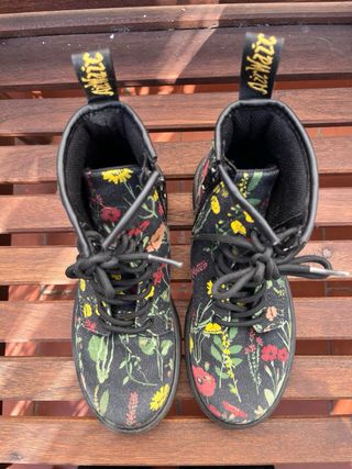Botines Dr. Martens Florales Talla 35