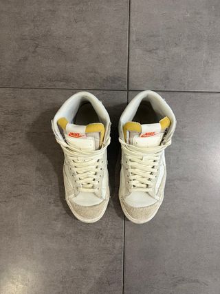 Nike Blazer Mid Talla 40 Beige/Blanco