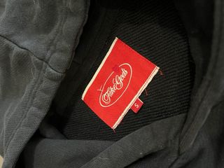 Sudadera FakeGods Valentine’s Day 2024.