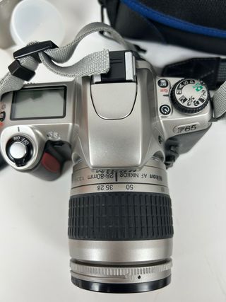 Cámara Nikon F65 + Objetivo + Bolso