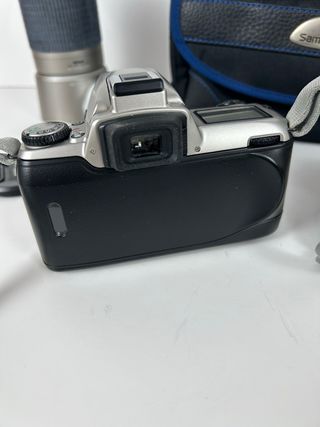 Cámara Nikon F65 + Objetivo + Bolso
