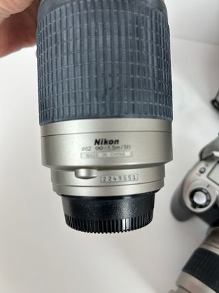 Cámara Nikon F65 + Objetivo + Bolso