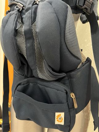 Mochila portabebé Omni 360 Ergobaby casi nueva