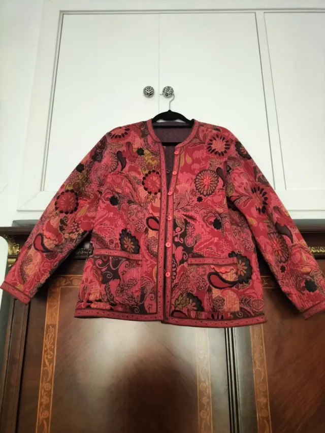 Chaqueta reversible corte oriental