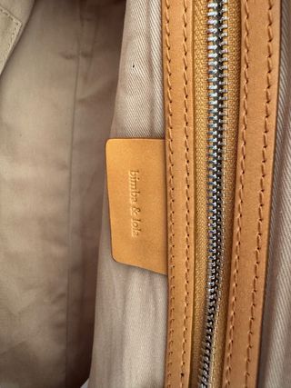 Bolso Bimba y Lola de ante en color coral