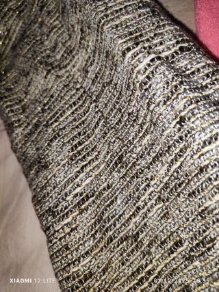 Chaqueta tejida dorada y gris