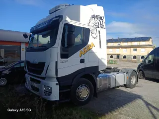 Cabeza tractora Iveco 460CV 4 plazas