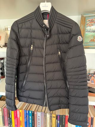 Chaqueta Moncler Negra Corta
