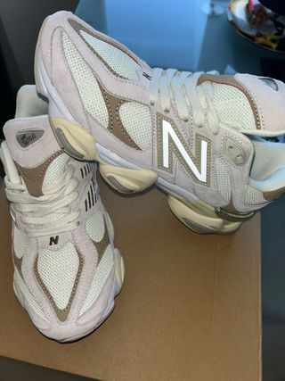 New Balance 9060 Mujer Beige/Rosa Nuevas