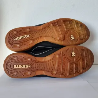 Zapatillas Fútbol Sala Negras y Plateadas