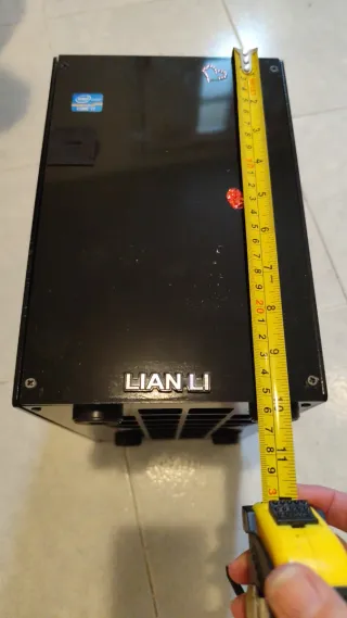 Caja Mini ITX Lian Li Negra - Aluminio Premium