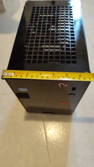 Caja Mini ITX Lian Li Negra - Aluminio Premium