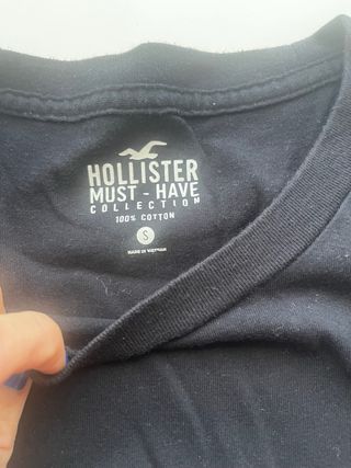 Camiseta Hollister Talla M Negra, Blanca y Roja