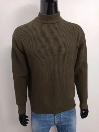 Jersey Pull&Bear cuello alto verde