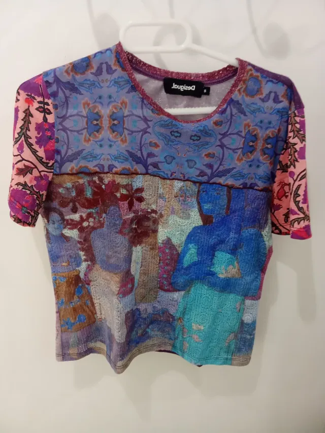Camiseta mujer desigual