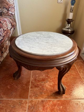 Tavolino ausiliario rotondo in legno e marmo