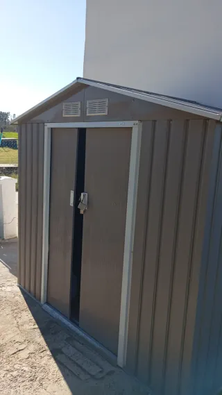 Se alquila parcela con casa de campo