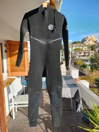 RipCurl eBomb Pro 4/3 M sin cremallera