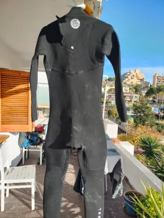 RipCurl eBomb Pro 4/3 M sin cremallera